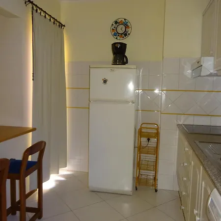 Appartement T1 Com Piscina E Vista Mar - Da Rocha *