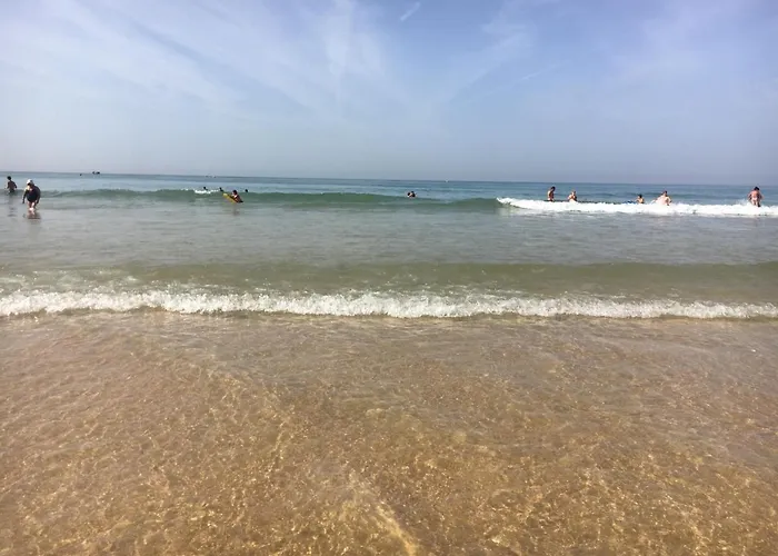 아파트 T1 Com Piscina E Vista Mar - Da Rocha *