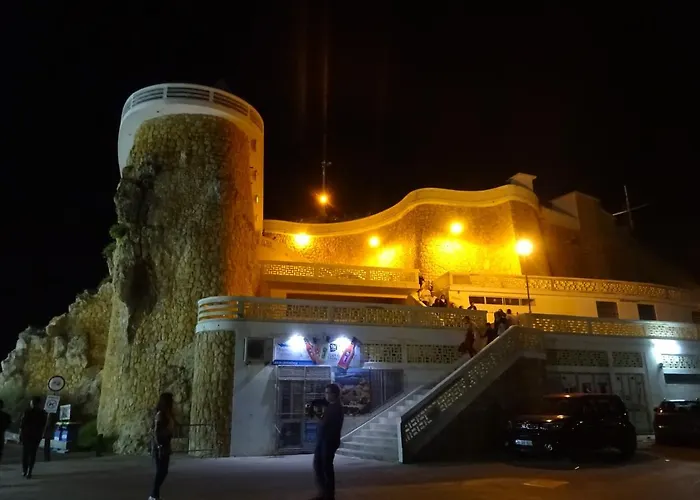 아파트 T1 Com Piscina E Vista Mar - Da Rocha