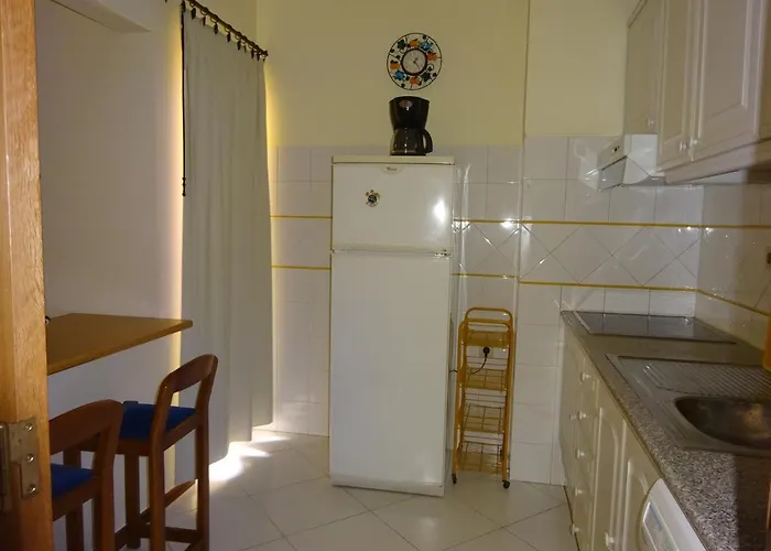 아파트 T1 Com Piscina E Vista Mar - Da Rocha *