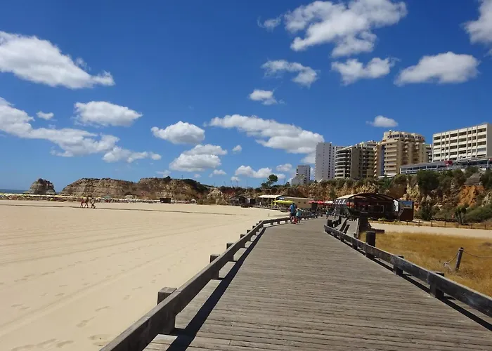 아파트 T1 Com Piscina E Vista Mar - Da Rocha *