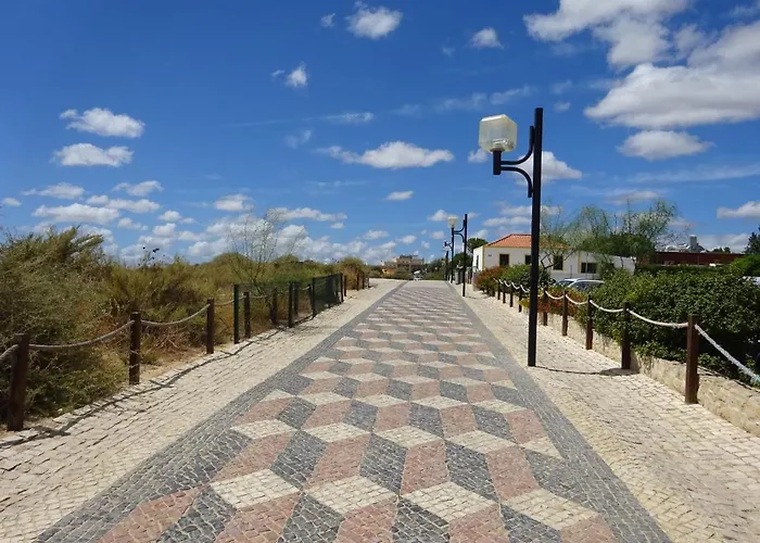 아파트 T1 Com Piscina E Vista Mar - Da Rocha