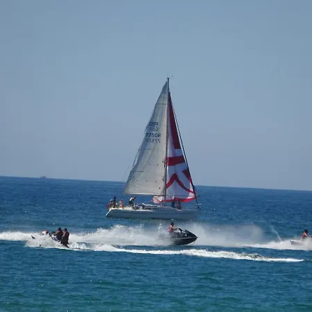 Apartament T1 Com Piscina E Vista Mar - Da Rocha